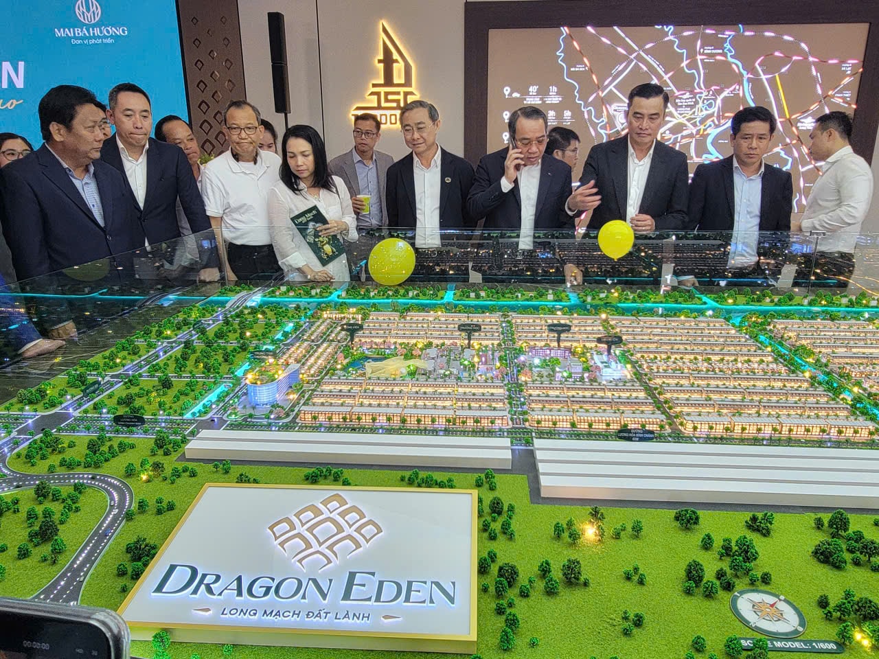 Mai bá hương, Dragon Eden, Khu dân cư,
