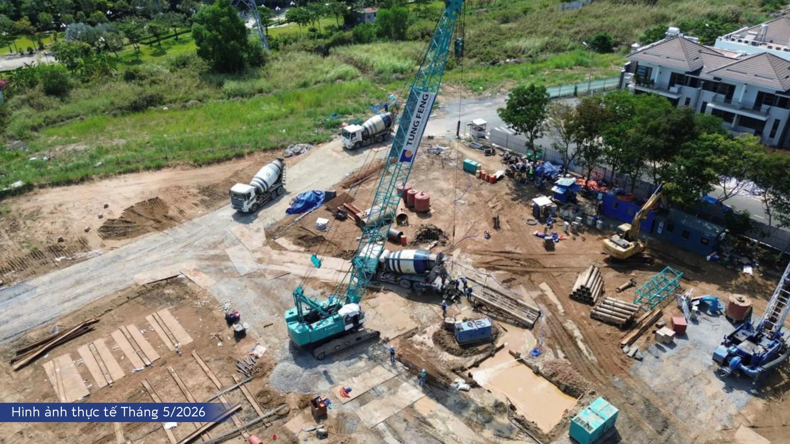 Khu nhà điều hành dự án tiếp đón khách tham quan thực tế hàng ngày