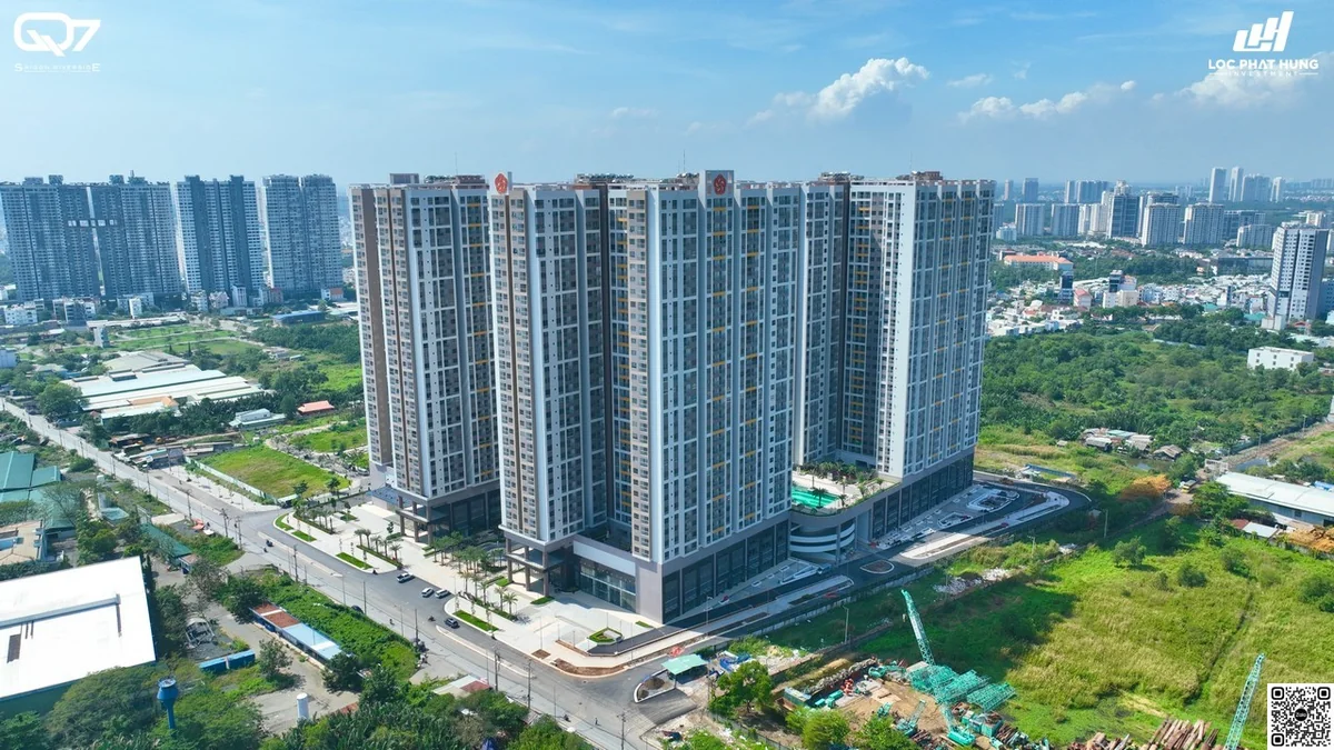 cụm 4 tòa tháp cao 34 tầng rực rỡ bên dòng sông sài gòn q7 saigon riverside complex