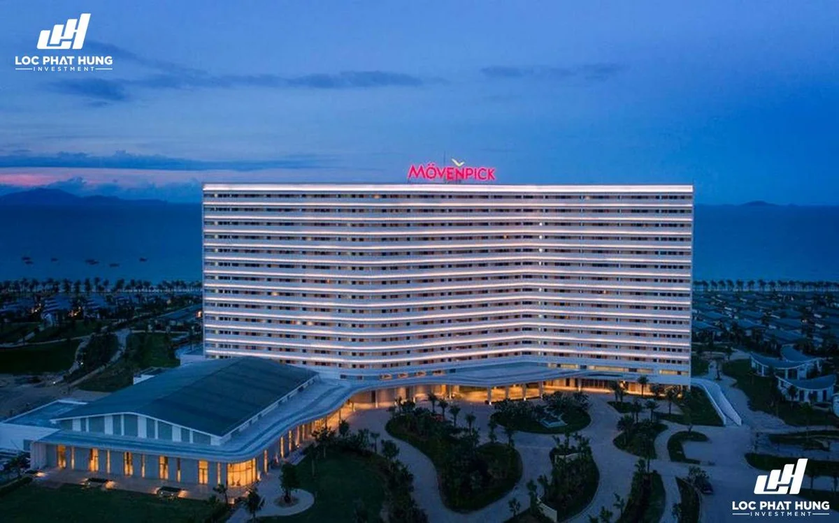 Khu vực sảnh đón và sảnh thang máy cao cấp Mövenpick Cam Ranh